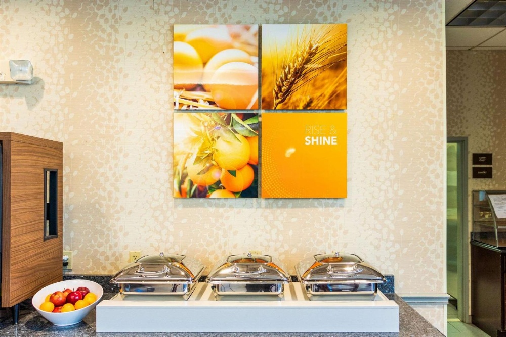 Comfort Inn & Suites Plainville-Foxboro